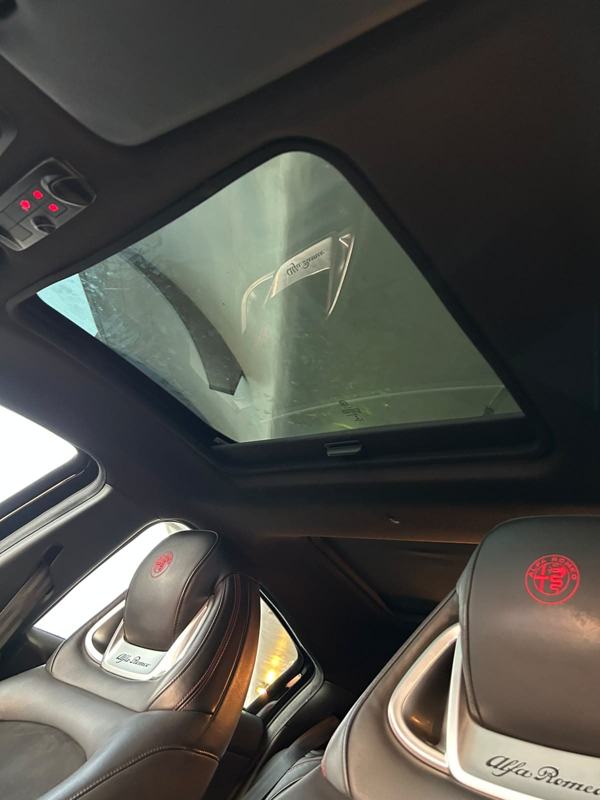 2019 Alfa Romeo Giulietta Veloce for sale Dubai, Carology photo 3