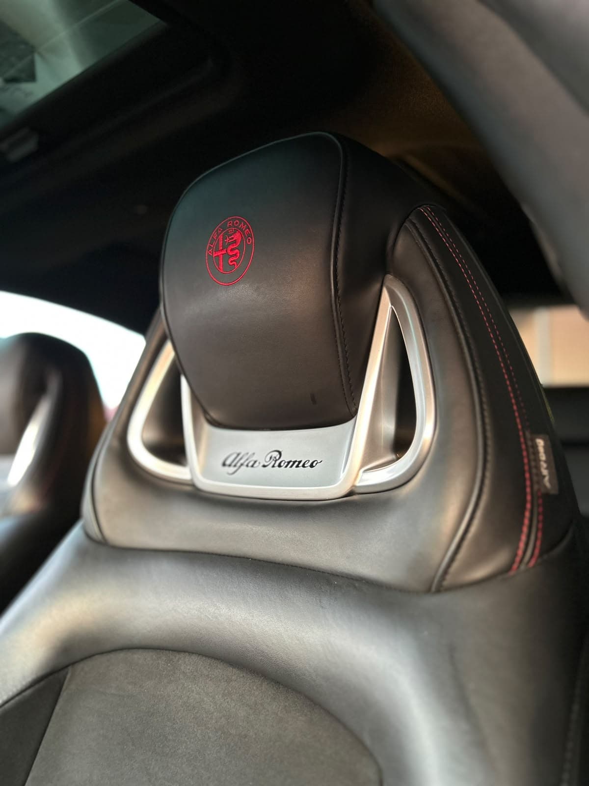 2019 Alfa Romeo Giulietta Veloce for sale Dubai, Carology photo 18