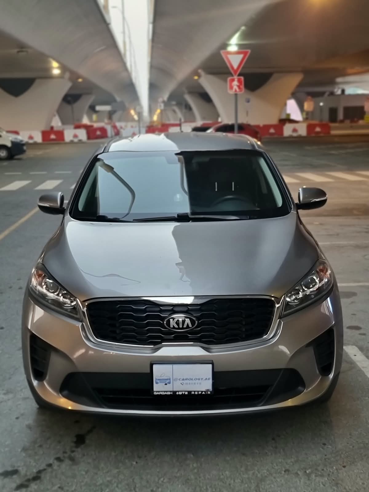 2019 Kia Sorento for sale Dubai, Carology photo 2