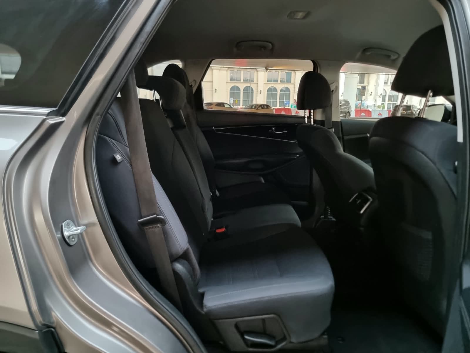 2019 Kia Sorento for sale Dubai, Carology photo 13