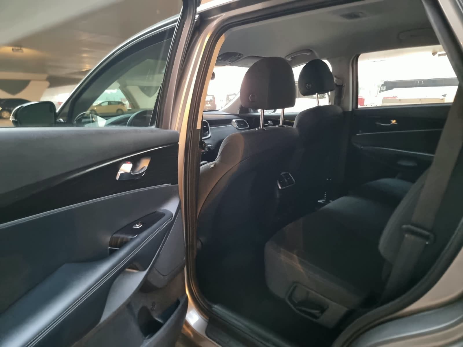 2019 Kia Sorento for sale Dubai, Carology photo 14